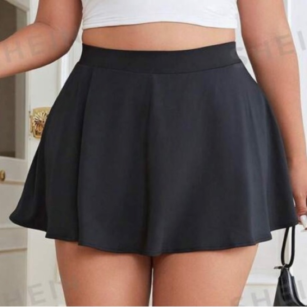 PLUS SIZE SKIRT